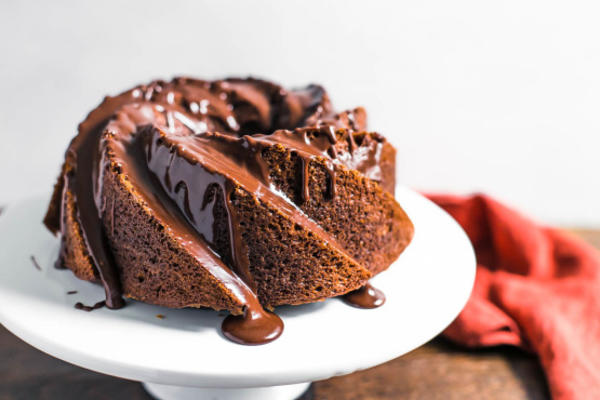 Bundt cake à la citrouille avec glaçage au chocolat