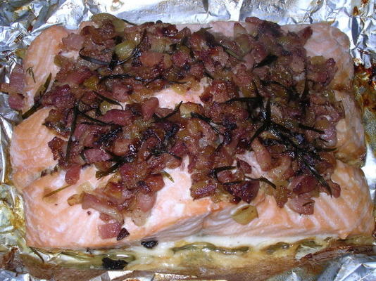 saumon cuit à l'estragon et bacon