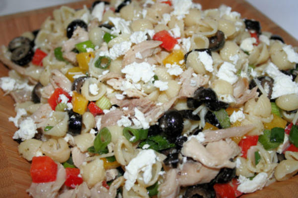 salade de pâtes au poulet à la grecque