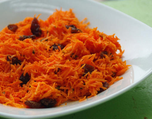 salade de carottes et de raisins secs sans gras