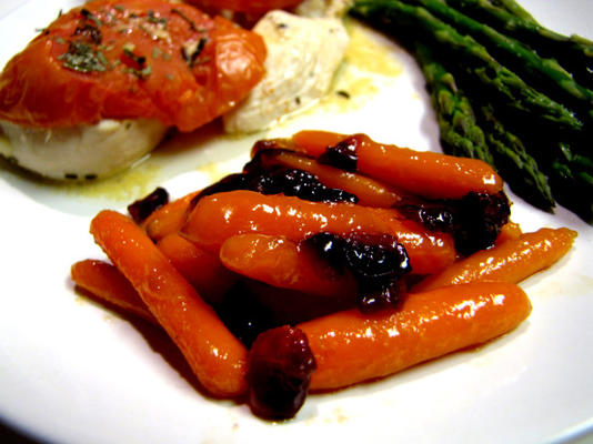 carottes glacées à l'orange et aux canneberges