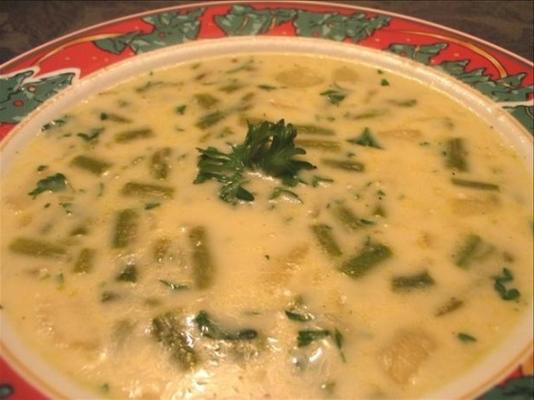 soupe d'asperges et de riz sauvage