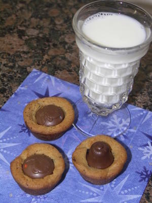 tasses à biscuits aux pépites de chocolat vraiment délicieux miniatures