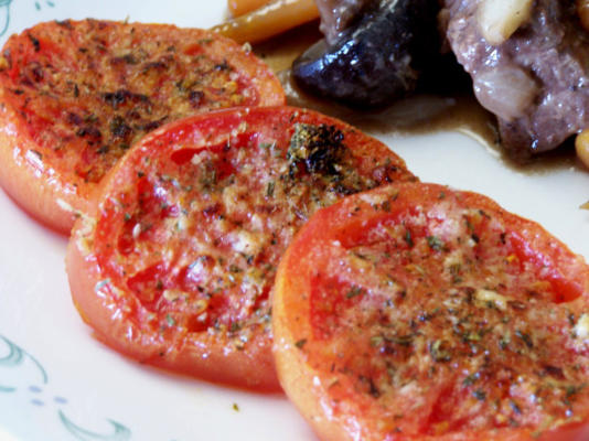 tranches de tomates grillées aux herbes de provence