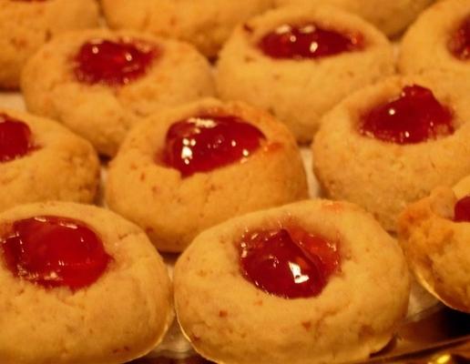 biscuits de Noël fourrés à la confiture