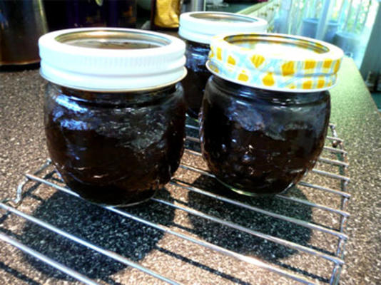 remplissage de prunes de lekvar ou (abricot)