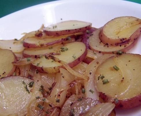 poêlée de pommes de terre et d'oignons