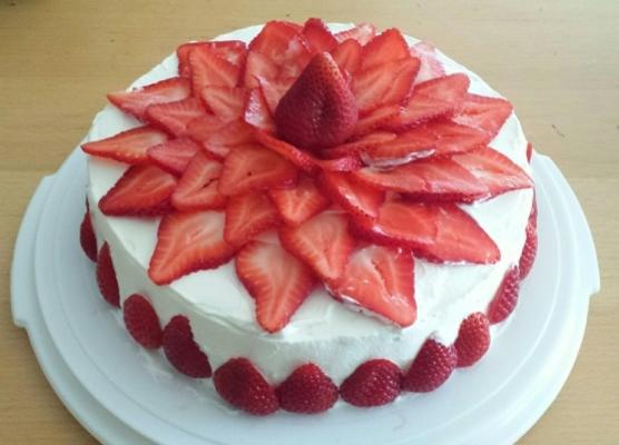 gâteau mousse aux fraises