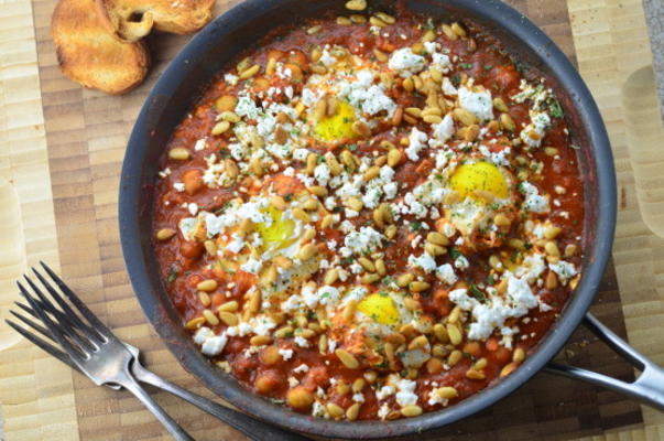 shakshuka ragu aux tomates séchées et au basilic doux