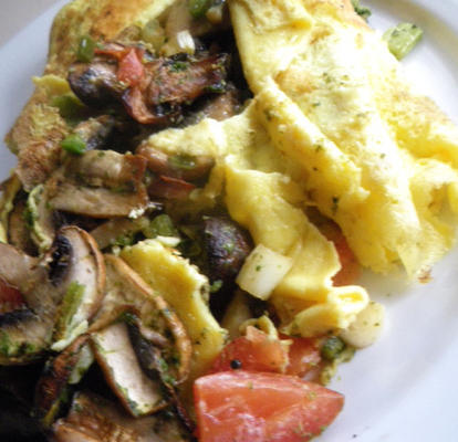 omelette masala aux champignons et à l'ail
