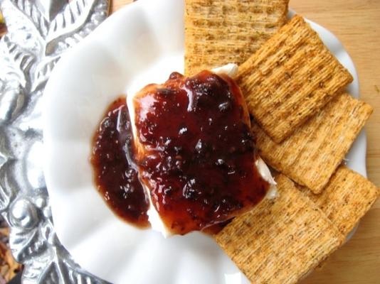 apéritif au fromage à la crème chipotle framboise