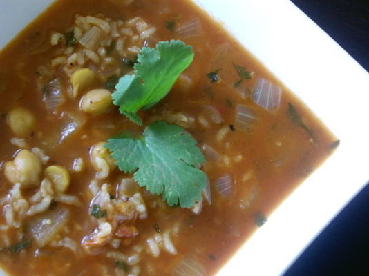 soupe aux tomates et aux pois chiches (hasa tamata ma 'hummus)