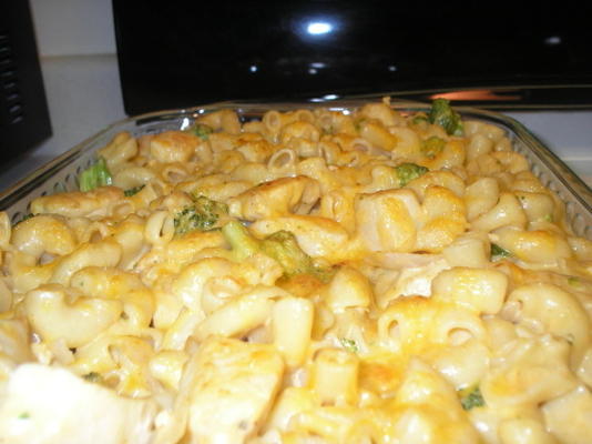 macaroni au fromage avec brocoli et poulet