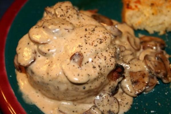 Filet de boeuf poêlé à la crème de champignons