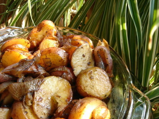 pommes de terre et oignons rôtis balsamiques