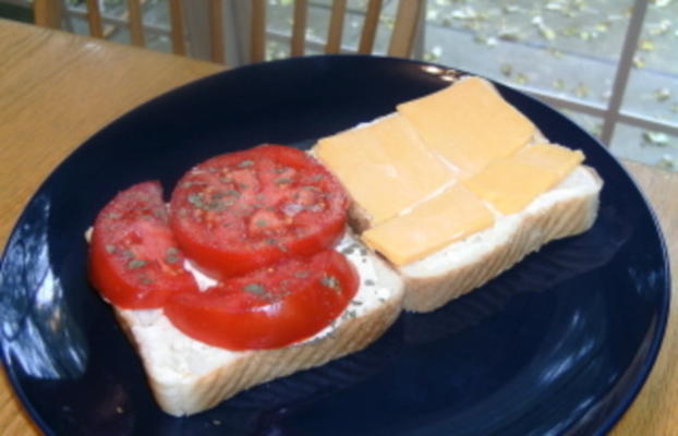 sandwich aux tomates fraîches
