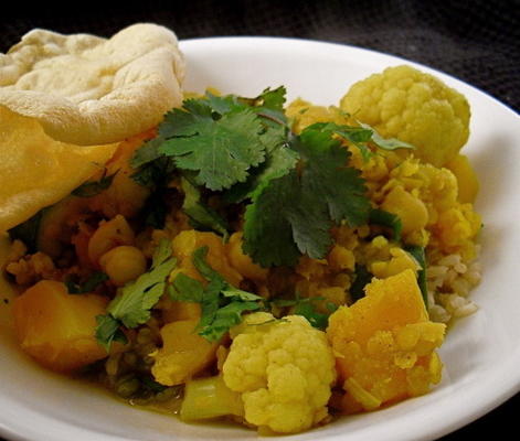 lentilles, pois chiches, curry de légumes