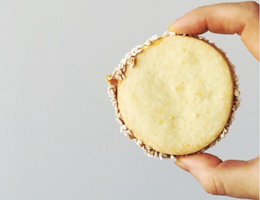 alfajores (un biscuit de sandwich au dulce de leche argentin)
