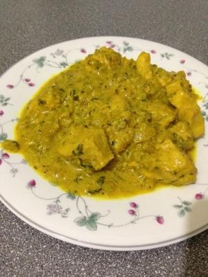 poulet methi (poulet avec feuilles de fenugrec séchées)