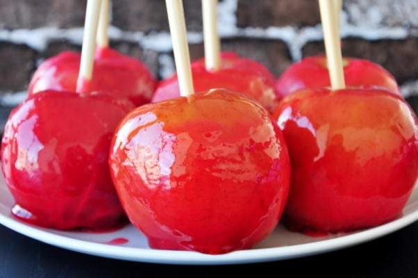 pommes de bonbons d'halloween