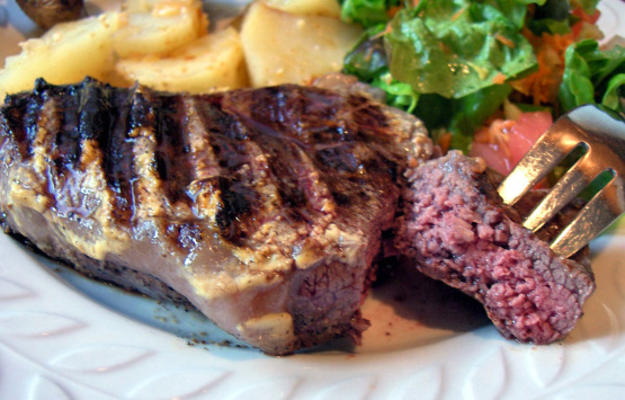 steak grillé