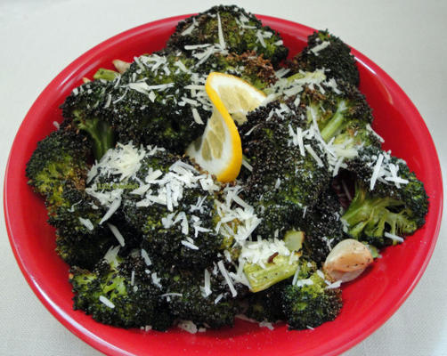 brocoli rôti au citron et au parmesan