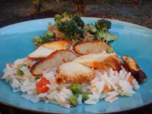 poulet chili doux avec riz aux légumes asiatique