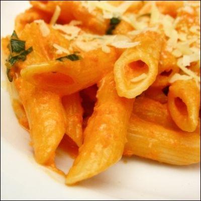 sauce à la crème de vodka saucisse épicée