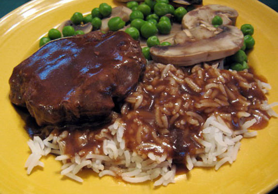 hamburgers faciles avec du riz et de la sauce