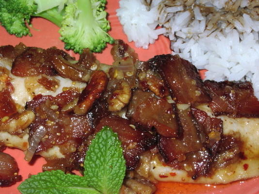 poisson aux figues, bacon et pacanes