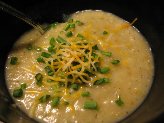 soupe de pommes de terre et de poireaux faible en gras