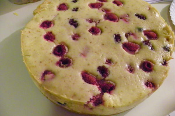 Cheesecake aux myrtilles, framboises et mûres