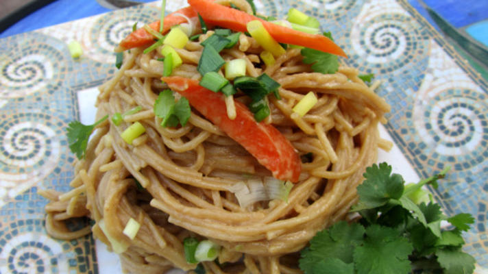 nouilles aux cacahuètes piff-paf-poof aux crevettes