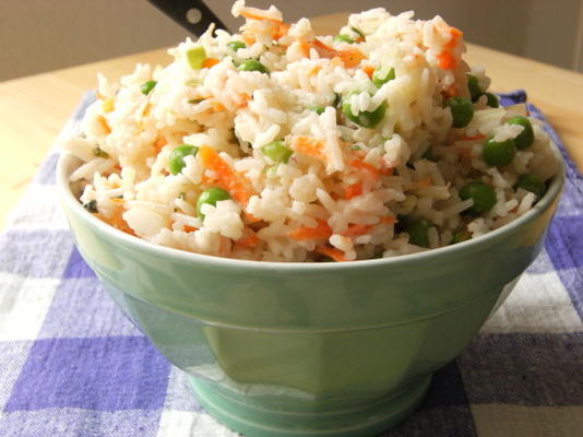 salade de riz aux légumes