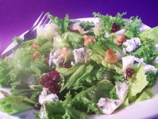 salade aux noix et aux canneberges de kellymac