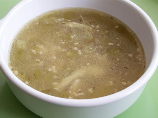 soupe au citron vert et à l'ail