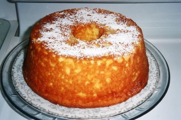 gâteau au pudding à la crème aigre-ananas