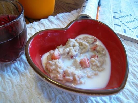 fraises et l'avoine à la crème (porridge)