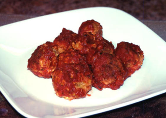 boulettes de kofta cuites au four avec sauce tomate