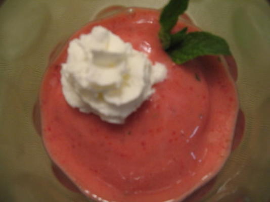 romance fraise réfrigérée: la soupe (faible en gras)