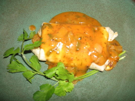 burritos jalapeno avec sauce chili rouge