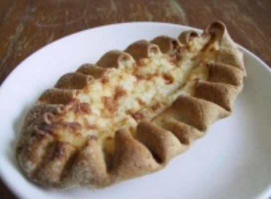 karjalan piirakka (tarte carélienne) au beurre d'œuf
