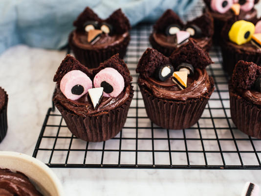 twit twooo, hurlant de chouettes halloween - cupcakes / muffins d'halloween