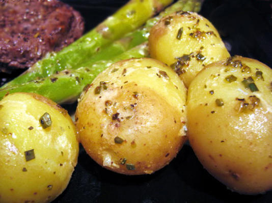 pommes de terre nouvelles avec vinaigrette au dijon
