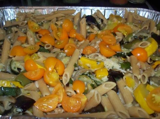 Penne aux aubergines, courgettes et courges jaunes