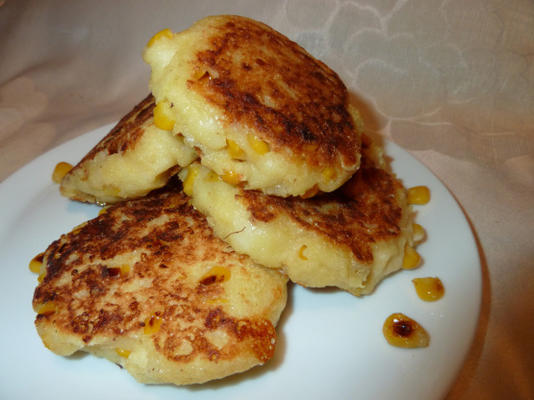 gâteaux au maïs et au fromage (arepas)