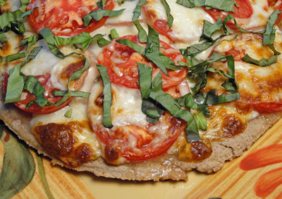 Pâte à pizza parfaite sans levure pressée (à partir de zéro)
