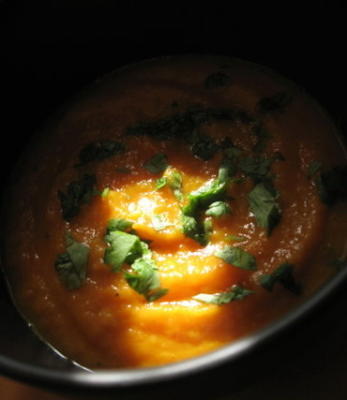 soupe de carottes à la coriandre