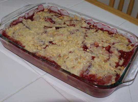 crumble à la mangue, nectarine et framboise