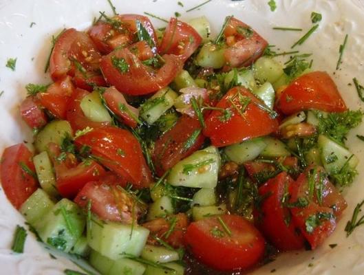 salade simple tomate aux herbes